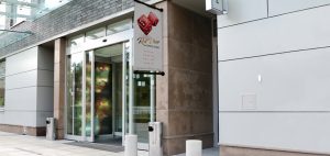 imposta sulla pubblicità: insegne, bandiere e totem