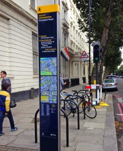 Totem informativo a Londra